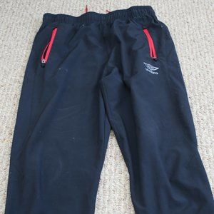 Umbro quick-dry athletic joggers, youth M, 8-10